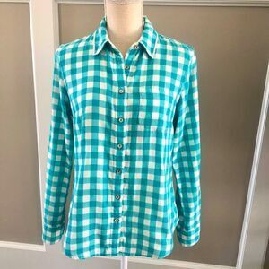 Tommy Bahama button down Oxford with beaded collar.